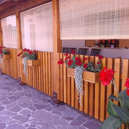 Villa Turisticna Kmetija Pri Pozarju Knezak Exterior foto