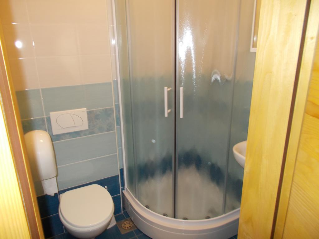 Villa Turisticna Kmetija Pri Pozarju Knezak Habitación foto