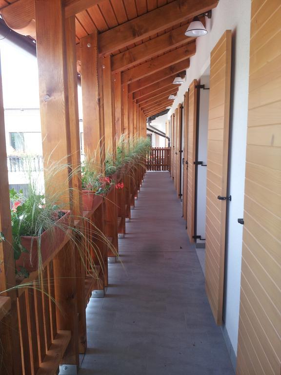 Villa Turisticna Kmetija Pri Pozarju Knezak Habitación foto